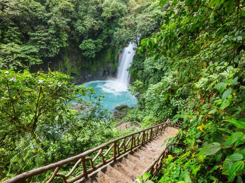 Por que a COSTA RICA é o país mais feliz da América Latina